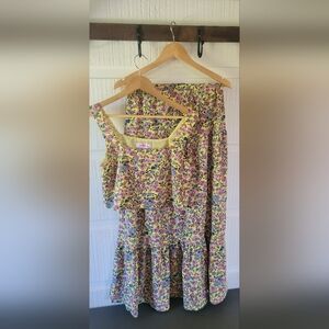 Floral maxi skirt and cropped top